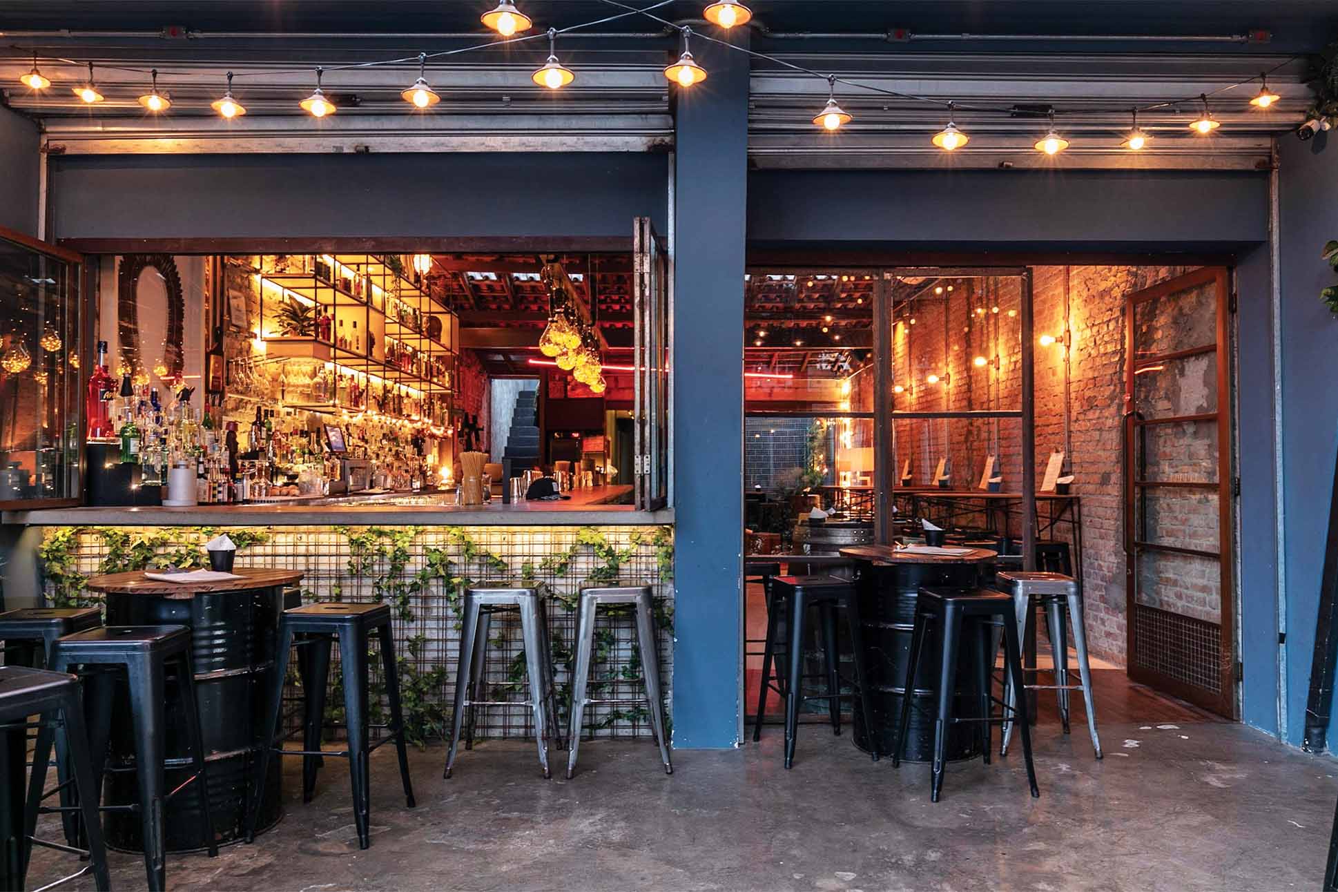 outdoor shot of the seating at Guilhotina Bar in Vila Madalena